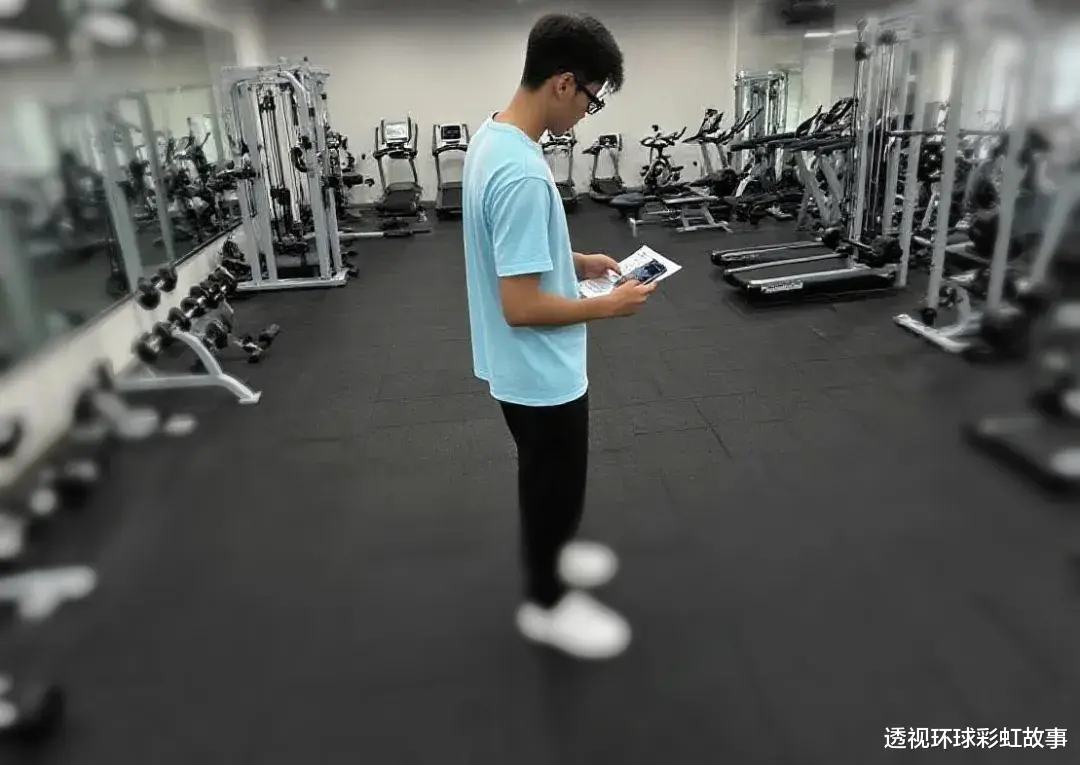 祥富金融 健身房老板别太离谱! 05 后体育生刚入职就遭套路, 机智留证据才没吃大亏